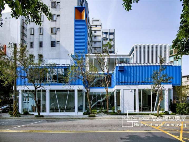 浪漫蓝白色系集装箱餐厅