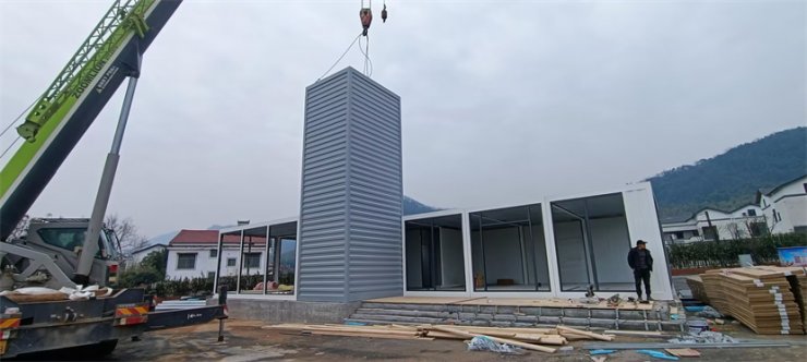 咸宁集装箱接待中心项目开始安装施工